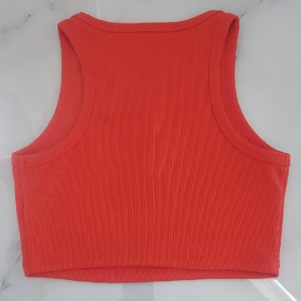 Timing Red Ribbed Crop Tank Top - Picture 3 of 4